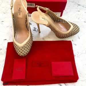 Valentino Garavani Embellished Pump